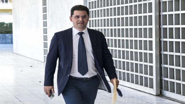 «Μαραθώνιο» τετ-α-τετ Κουκάκη με Ντογιάκο στον Άρειο Πάγο – «Δεν είμαι ο μοναδικός δημοσιογράφος που παρακολουθούν…» (video)
