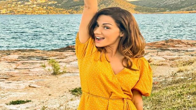 «Κατεδάφισε» το Instagram η κόρη της Βάσως Λασκαράκη: Η φωτογραφία πάνω σε σκάφος που προκάλεσε πανικό σχολίων!