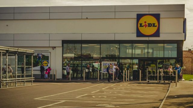 Κανονικός… χαμός στα Lidl: «Πυρετός» μέσα στο Σαββατοκύριακο για την αλυσίδα!