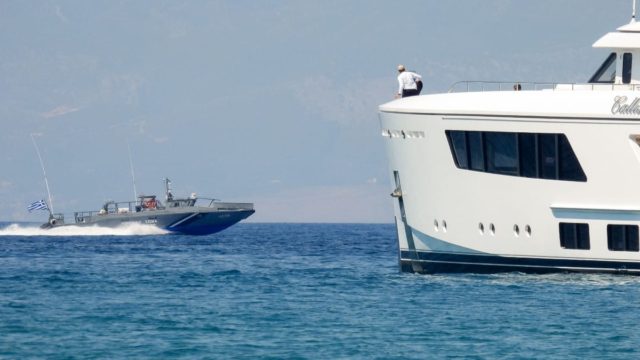 Θρίλερ με ανήλικο αγοράκι στους Παξούς: Τραυματίστηκε 8χρονος σε σκάφος αναψυχής
