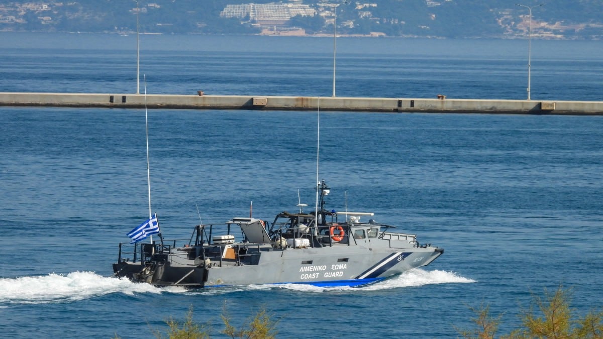 Φρίκη στη Βάρκιζα: 56χρονος ανασύρθηκε νεκρός από τη θάλασσα – Θρίλερ με τα αίτια του θανάτου του