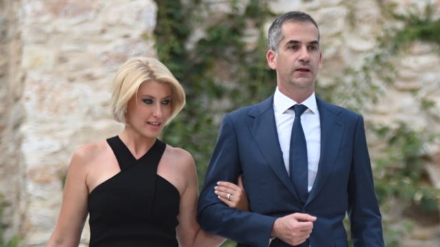 Του έμοιασαν… καρμπόν και η Σία Κοσιώνη τα λατρεύει: Αυτά είναι τα πρώτα 3 παιδιά του Κώστα Μπακογιάννη (photos)