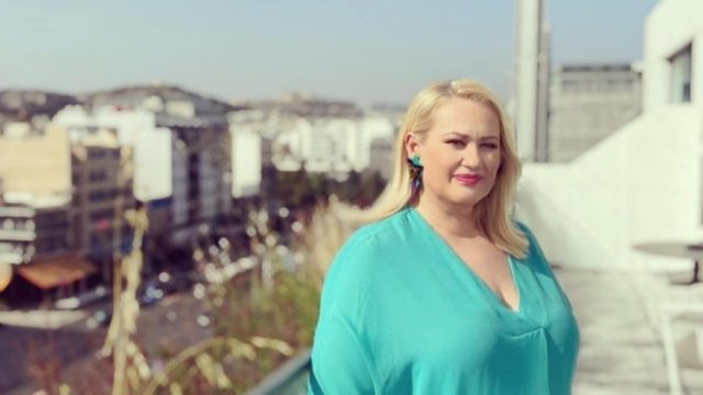 «Φωτιά και λαύρα» η Άση Μπήλιου: Έρχονται μέρες με έρωτα και πολλά έξοδα για Κριούς, Υδροχόους και άλλα 4 ζώδια