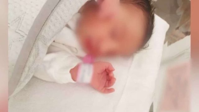 Τραγικό περιστατικό στη Λάρισα: Μπέρδεψαν τα μωρά σε μαιευτήριο – Σαστισμένο το ζευγάρι που του έδωσαν λάθος… παιδί (video)