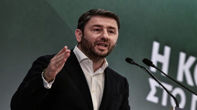 Ολομέτωπη επίθεση Ανδρουλάκη για τις υποκλοπές: «Καρφώνει» την κυβέρνηση, μιλά για «εκτσογλανισμό» και αφήνει υπόνοιες για «εκβιασμούς» (video)