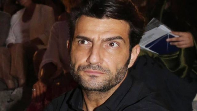 Εκείνος 49 και εκείνη….: Δείτε την σύζυγο του Νίκου Κουρή! Μελαχρινή και αδύνατη