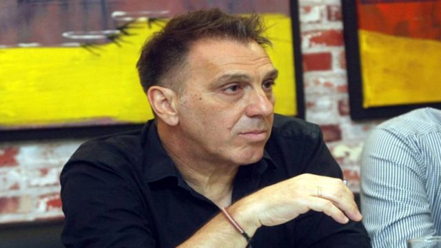 Βαρύ πένθος για τον γνωστό δημοσιογράφο Νίκο Μερτζάνη – Πέθανε η σύζυγός του