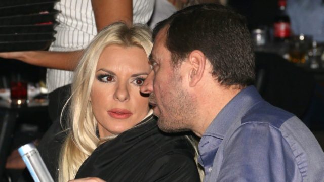Πολύ πριν γνωρίσει την Αννίτα Πάνια: Αυτή η πασίγνωστη ηθοποιός και παρουσιάστρια είναι η πρώην σύζυγος του Νίκου Σαμοΐλη – Έχουν μαζί δύο παιδιά