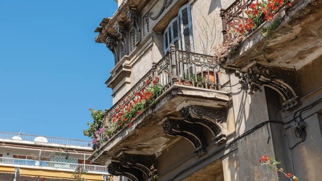Η παλαιότερη πολυκατοικία της Αθήνας: Η Ωραία των Αθηνών