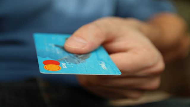 Ψηφιακό πορτοφόλι: Τι άλλαξε στη διάρκεια των διακοπών με το ψηφιακό χρήμα