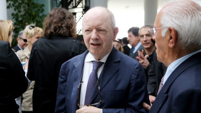 Σταύρος Ψυχάρης: Η ζωή και η πορεία ενός πανίσχυρου εκδότη πριν από την «κατάρρευση» του Τύπου – Η καταγωγή, η «εκτόξευση» και τα χρέη που τον έπνιξαν