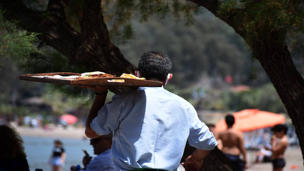 Πώς αμείβεται η αργία του Δεκαπενταύγουστου