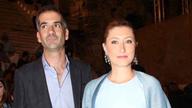 Σοκάρει ο Κώστας Μπακογιάννης: «Στο Δημοτικό ανακαλύψαμε πως ήμουν βαριά…» – Στο πλευρό του η Σία Κοσιωνη