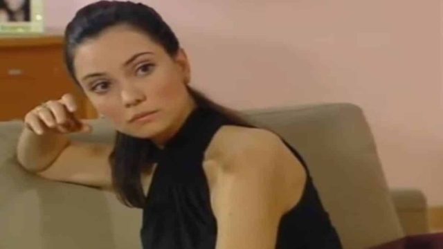 Θυμάστε την ηθοποιό Στεφανί Καπετανίδη; Δεν θα πιστέψετε πως είναι σήμερα!