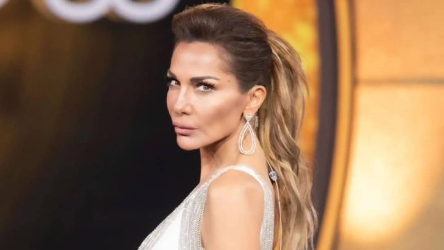 Κανένας Ντέμης και κανένας Μπισμπίκης: Η άγνωστη πρώτη μεγάλη σχέση της Δέσποινας Βανδή κι έφτασε κοντά στο γάμο πριν παντρευτεί τον Νικολαΐδη (photo)