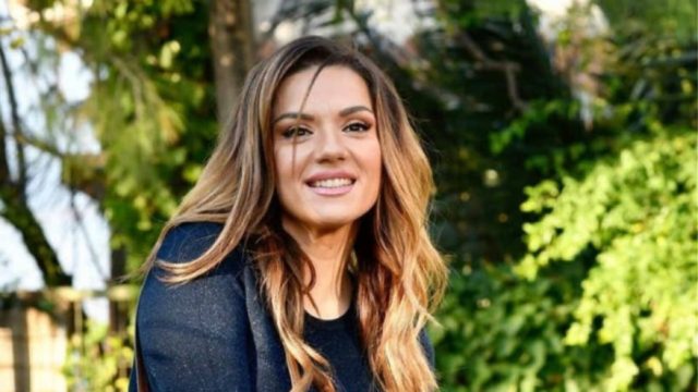 Ούτε εφοπλιστής, ούτε επιχειρηματίας – Τι δουλειά έκανε ο πατέρας της Βάσως Λασκαράκη