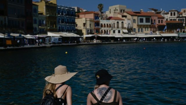 Η φωτογραφία της ημέρας: Καλοκαιράκι στην παλιά πόλη των Χανίων