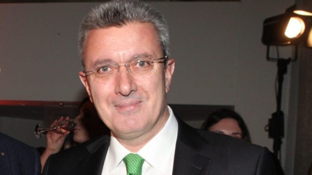 «Εγώ δεν κάνω παιδί…» – Άλαλος ο Νίκος Χατζηνικολάου