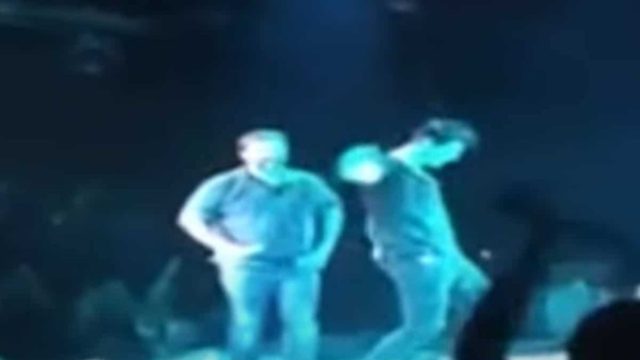 Λεβέντης ο Σάκης Ρουβάς: Το βαρύ ζεϊμπέκικο στην πίστα που τους άφησε όλους άναυδους! (Video)