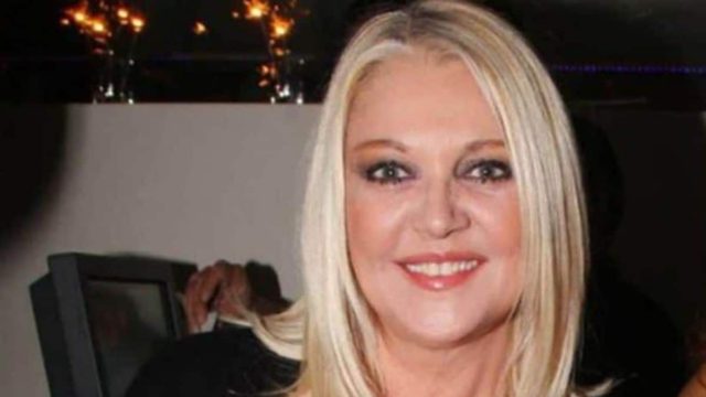 Την λατρεύει όσο κανείς: Αυτή είναι η γλυκιά μητέρα της Ρούλας Κορομηλά (photos)
