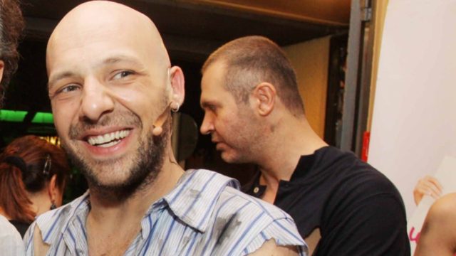 «Βόμβα» Νίκου Μουτσινά: «Την πρώτη φορά που με φίλησε αγόρι έπαθα…»