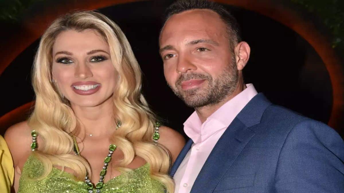 Πιο φουσκωμένη από ποτέ η κοιλίτσα της Κωνσταντίνας Σπυροπούλου – To νέο ολόσωμο βίντεο στον 5ο μήνα της εγκυμοσύνης (video)