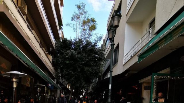 Κολωνάκι: Νέες αποκαλύψεις για τον 34χρονο που έπεσε στο «κενό» στην Τσακάλωφ