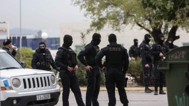 Ζωγράφου: Συνελήφθη η νεαρή που συμμετείχε στη συμμορία των βιαστών με τα καλάσνικοφ