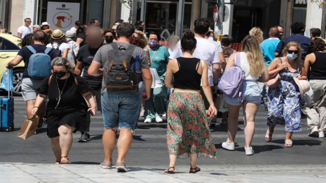 Κορωνοϊός: 44.775 κρούσματα και 97 θάνατοι την τελευταία εβδομάδα (19 – 25/09)