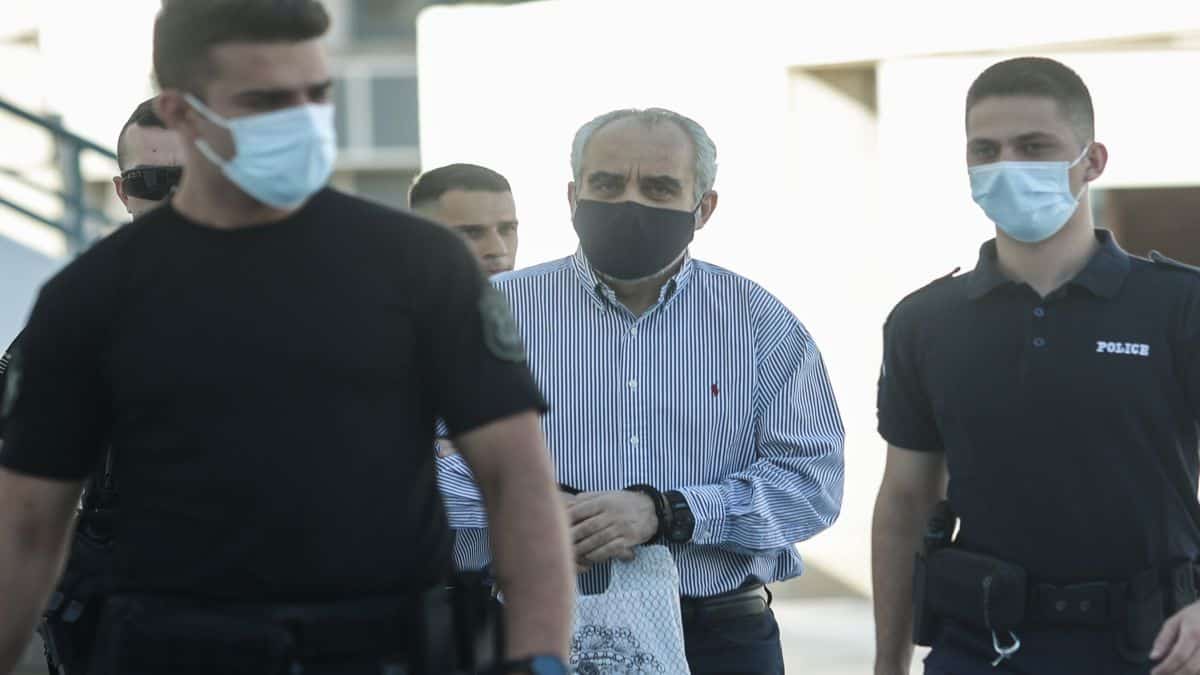 Δίκη «ψευτογιατρού»: Καταπέλτης ο εισαγγελέας – Ένοχος για 6 ανθρωποκτονίες με δόλο με έμμεση αυτουργία