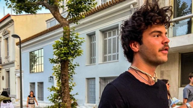 Δεν «κόλασε» μόνο τη Γαία Μερκούρη: Η νέα ημίγυμνη φωτογραφία του Άγγελου Λάτσιου που προκάλεσε πανικό!