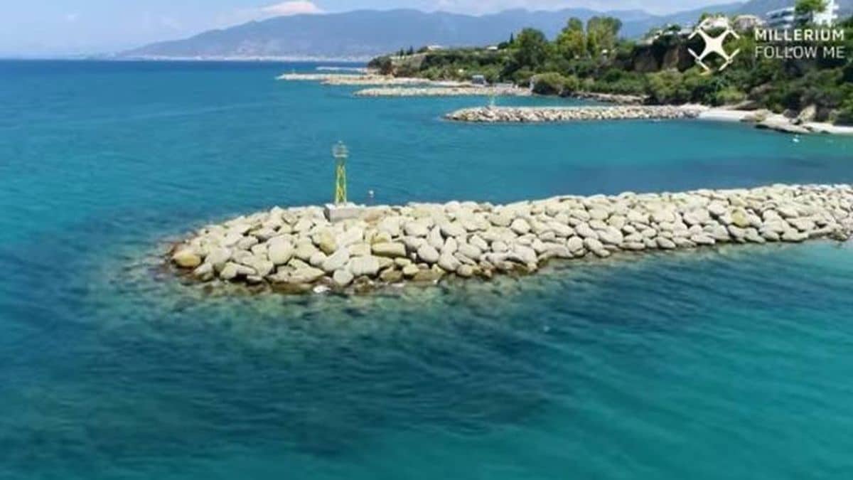 Ακρογιάλι Αβίας: Οι 7 τεχνητοί κόλποι της Μεσσηνίας