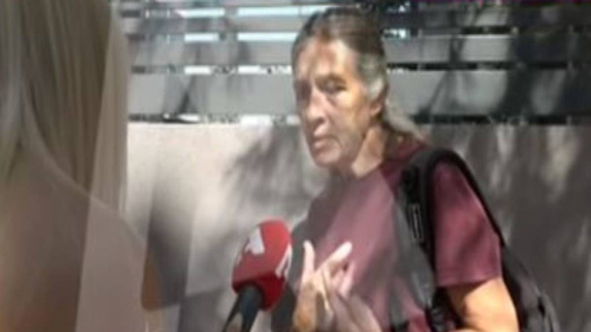 Έγκλημα στα Γλυκά Νερά: Δεν θα πιστεύετε πώς αντέδρασε η μητέρα του Μπάμπη Αναγνωστόπουλου όταν είδε την κάμερα (Video)