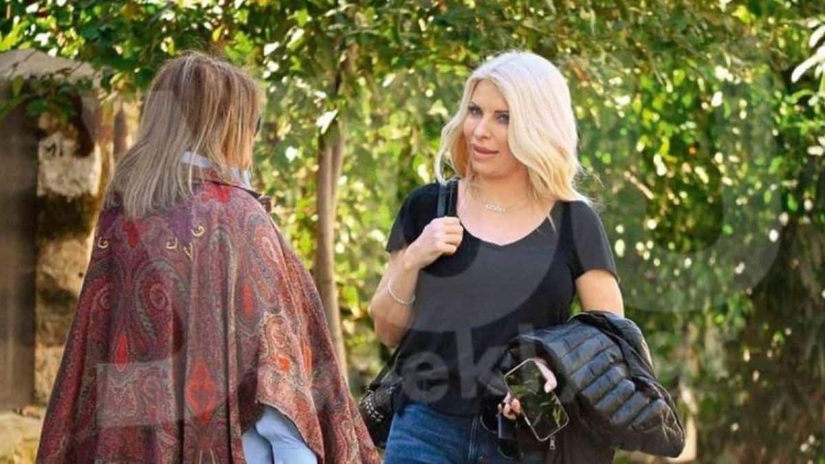 Χαμός στην Κηφισιά με την Ελένη Μενεγάκη! Δεν είδε τον φωτογράφο και ξέφυγε – Το πραγματικό της πρόσωπο!