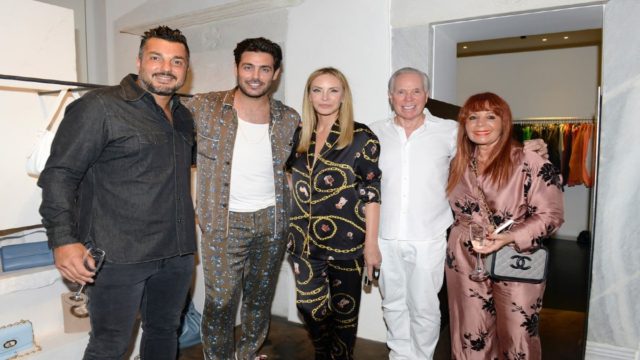 Εγκαίνια για το πρώτο Dee Ocleppo Pop Up Store στη Μύκονο, παρουσία του Tommy Hilfiger και της Dee Ocleppo