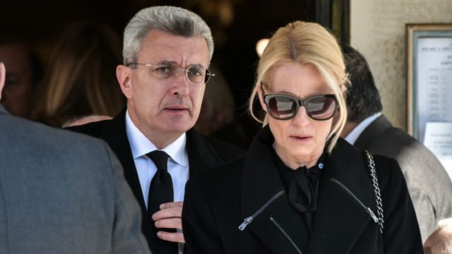 Έξω φρενών ο Νίκος Χατζηνικολάου με τη σύζυγό του: «Ήθελα να της πετάξω…» (Video)