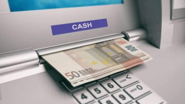 Τεράστια ανάσα: 300 ευρώ στα ΑΤΜ και τους τραπεζικούς σας λογαριασμούς