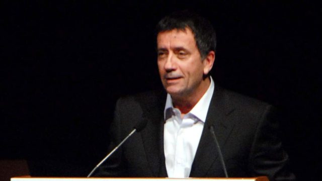 Μας «κούφανε» ο Σπύρος Παπαδόπουλος: «Έχω ξεχάσει τον γιο μου, μωρό, στο σουπερμάρκετ…»