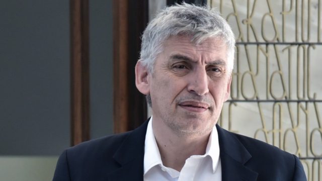 Ίδια η μητέρα της: Αυτή είναι η κούκλα κόρη του Παναγιώτη Φασούλα – Με τι ασχολείται (photos)