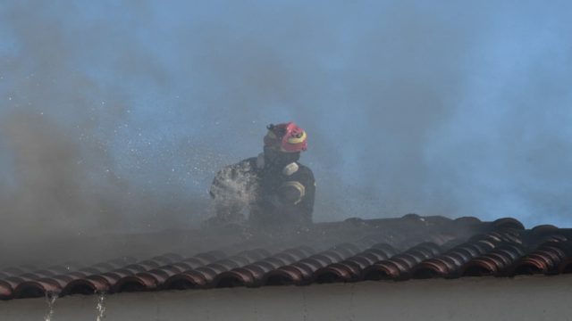 Ανείπωτη θλίψη στην Κρήτη: Γιαγιά εντοπίστηκε απανθρακωμένη σε αναπηρικό καροτσάκι μετά από φωτιά στο σπίτι της