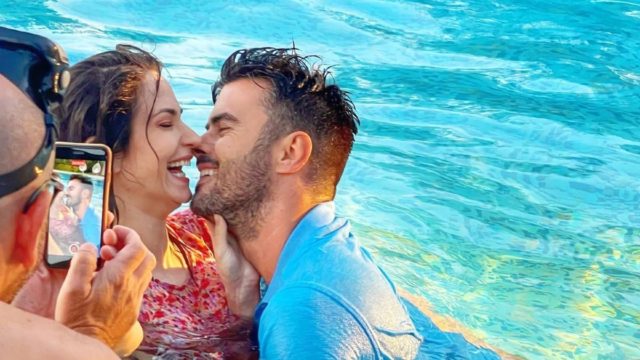 Μυστικός γάμος για Γιάννη Τσιμιτσέλη και Κατερίνα Γερονικολού: Σε γραφικό εκκλησάκι… με πιάτο το Ιόνιο (photo)
