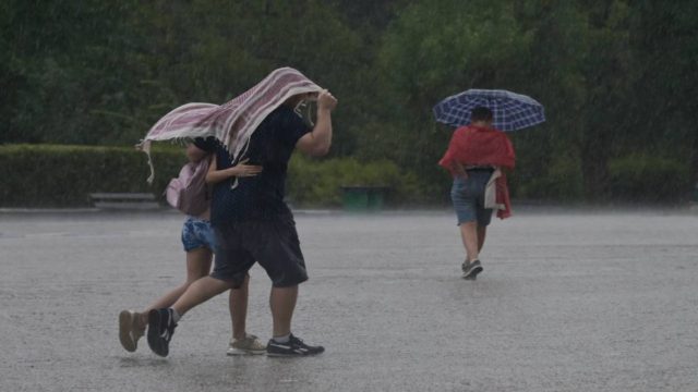 Καιρός: Έκτακτο δελτίο επιδείνωσης ανακοινώνει η ΕΜΥ –  Έρχονται καταιγίδες και κεραυνοί