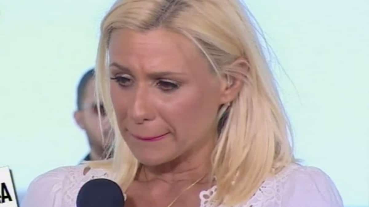 «Πλημμυρισμένη» στα δάκρυα η Κατερίνα Καραβάτου: «Η ψυχή μου σφίχτηκε…»