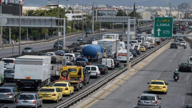 «Στενάζει» ο Κηφισός: Πού υπάρχουν προβλήματα στην κυκλοφορία