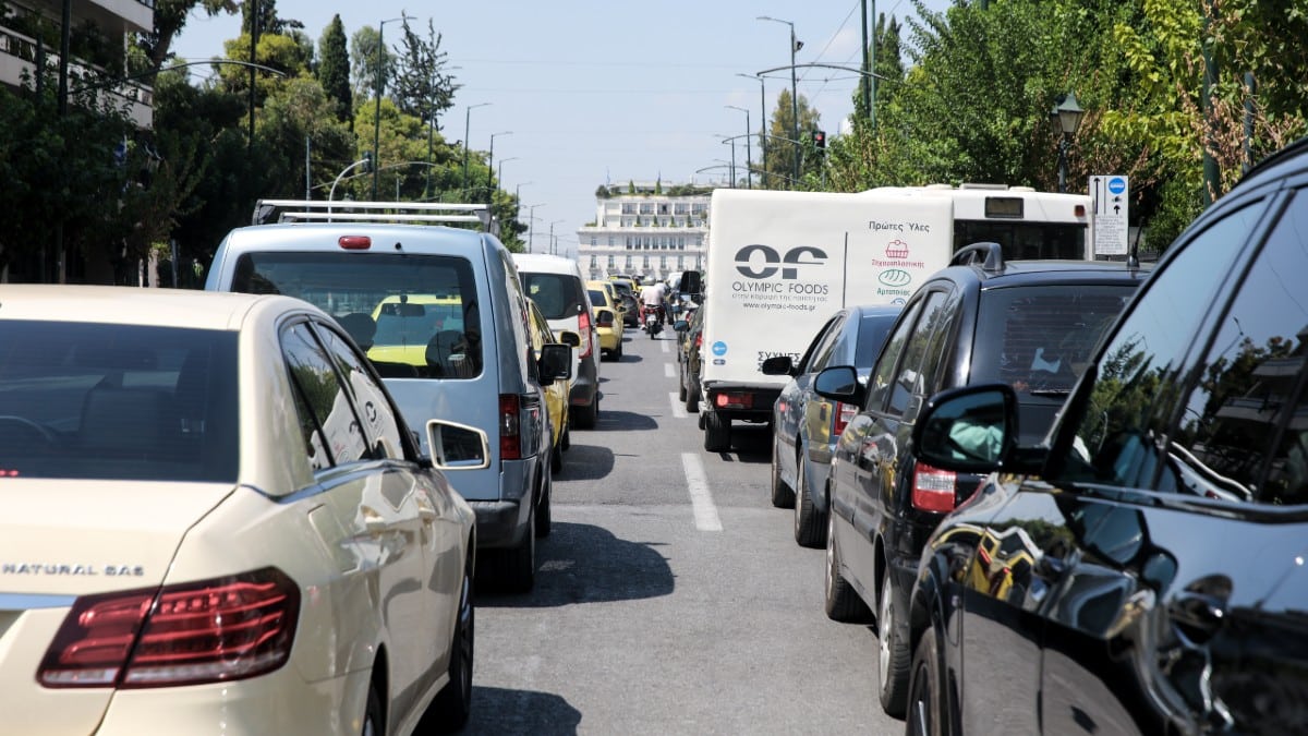 Νέο κυκλοφοριακό κομφούζιο: Ποιοι δρόμοι θα είναι κλειστοί την Κυριακή (2/10) στην Αθήνα