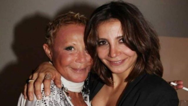 «Η μαμά σου δεν ξύπνησε. Ούρλιαζα!»: Σοκάρει η Μαρία Ελένη για το πως έμαθε για το θάνατο της Ζωής Λάσκαρη