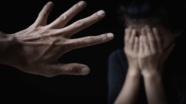 Λέσβος: Ένοχος καθηγητής για σ@ξου@λ@κ@ παρενόχληση μαθητριών του! «Της χάιδεψε το στήθος και…» – Σοκάρουν οι μαρτυρίες
