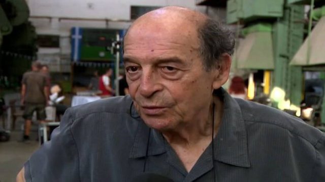 Δύσκολες ώρες για τον Μανούσο Μανουσάκη: «Έχει κατακτήσει την αθανασία» – Συγκινημένος ο ανιψιός της Ειρήνης Παπά (video)