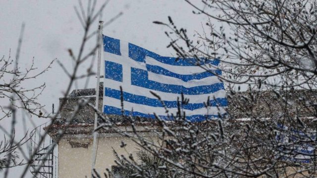 Έριξαν «ρουκέτα» τα Μερομήνια: Τσουχτερό κρύο και χιόνια ξανά στο κέντρο της Αθήνας;