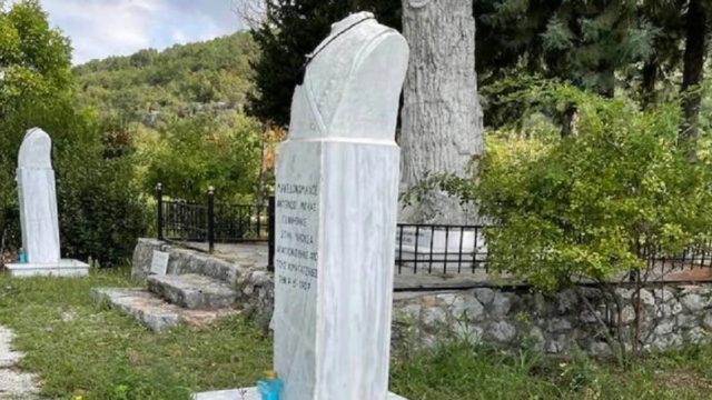 Σάλος με ντροπιαστικές εικόνες στην Έδεσσα: «Αποκεφάλισαν» μνημεία Μακεδονομάχων σε πάρκα της πόλης (photos)